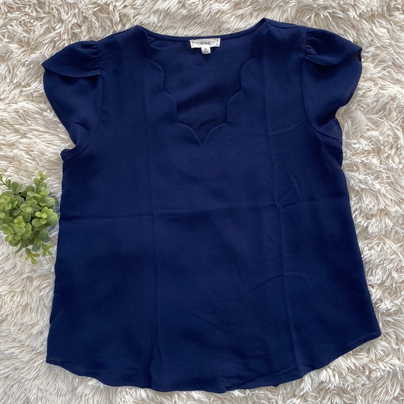 Mine Tulip SS Sleeve Blouse ๐ Navy - Picture 3 of 11